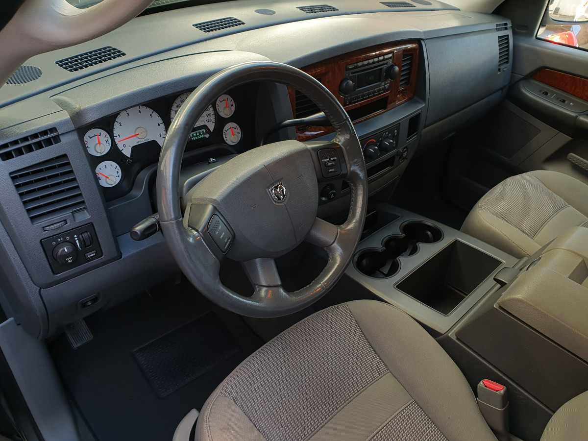 DODGE RAM 1500 4.7L V8 MAGNUM AUTO