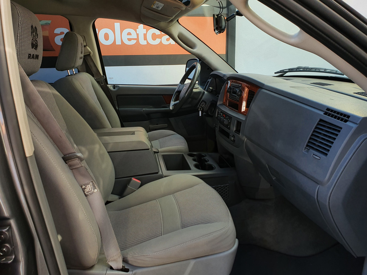 DODGE RAM 1500 4.7L V8 MAGNUM AUTO