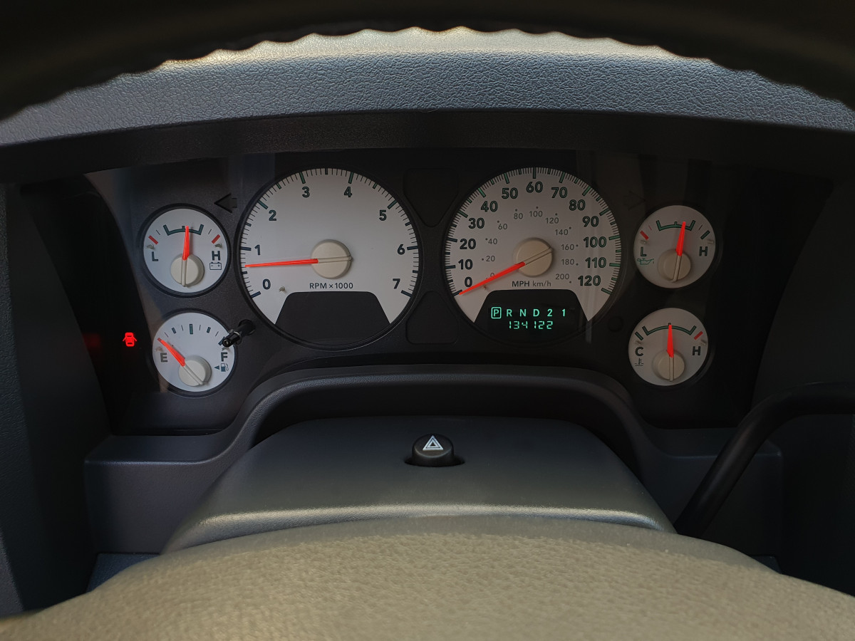 DODGE RAM 1500 4.7L V8 MAGNUM AUTO