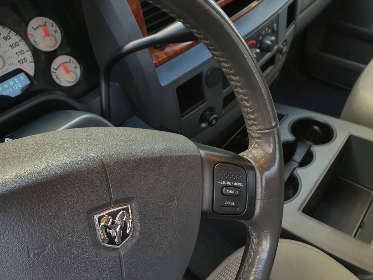 DODGE RAM 1500 4.7L V8 MAGNUM AUTO