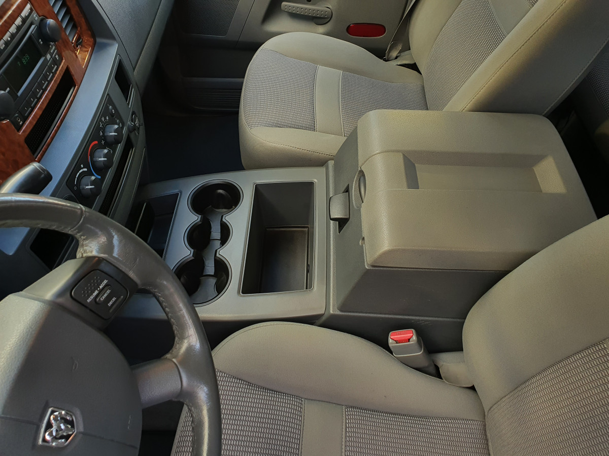 DODGE RAM 1500 4.7L V8 MAGNUM AUTO