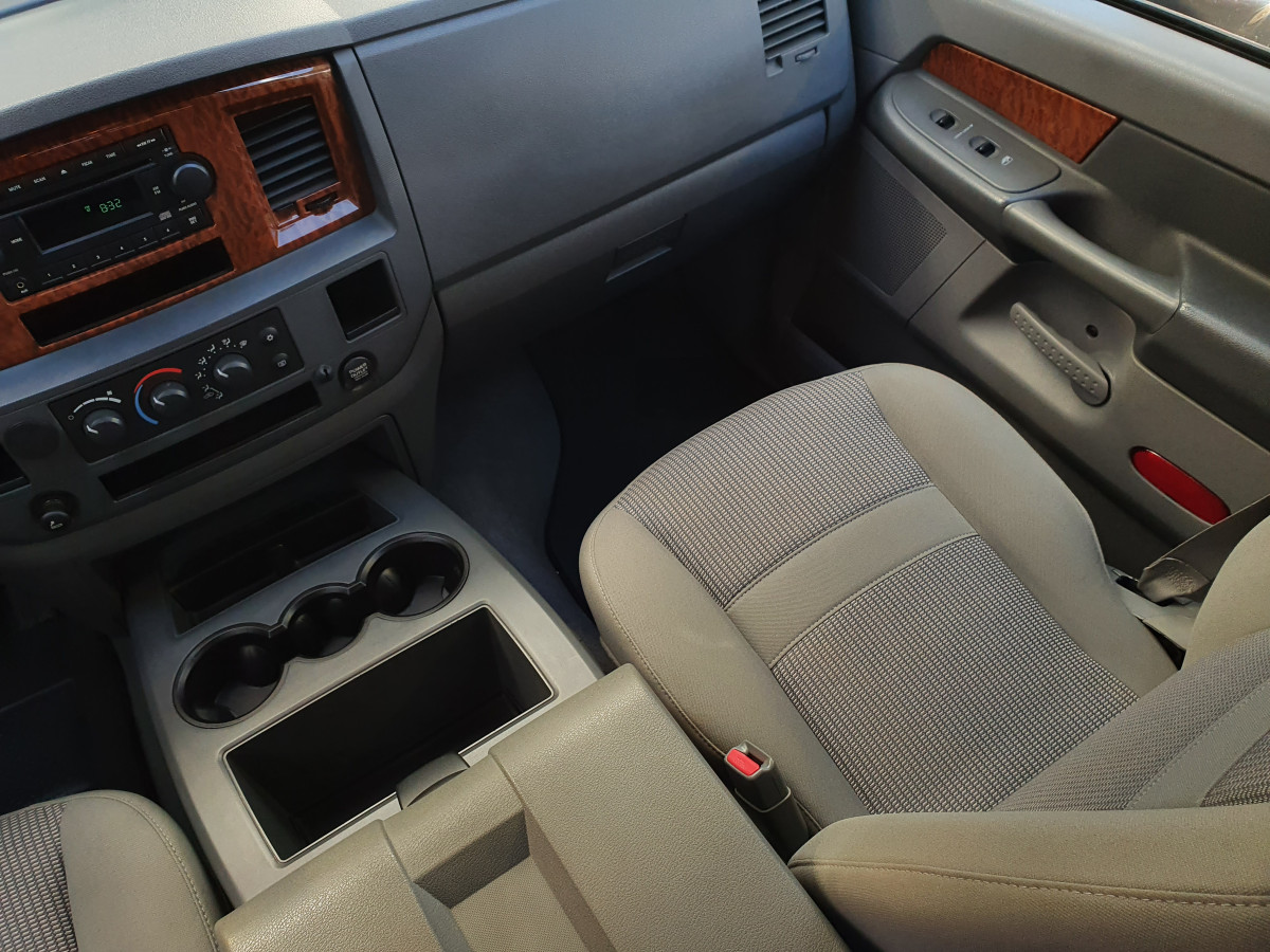 DODGE RAM 1500 4.7L V8 MAGNUM AUTO