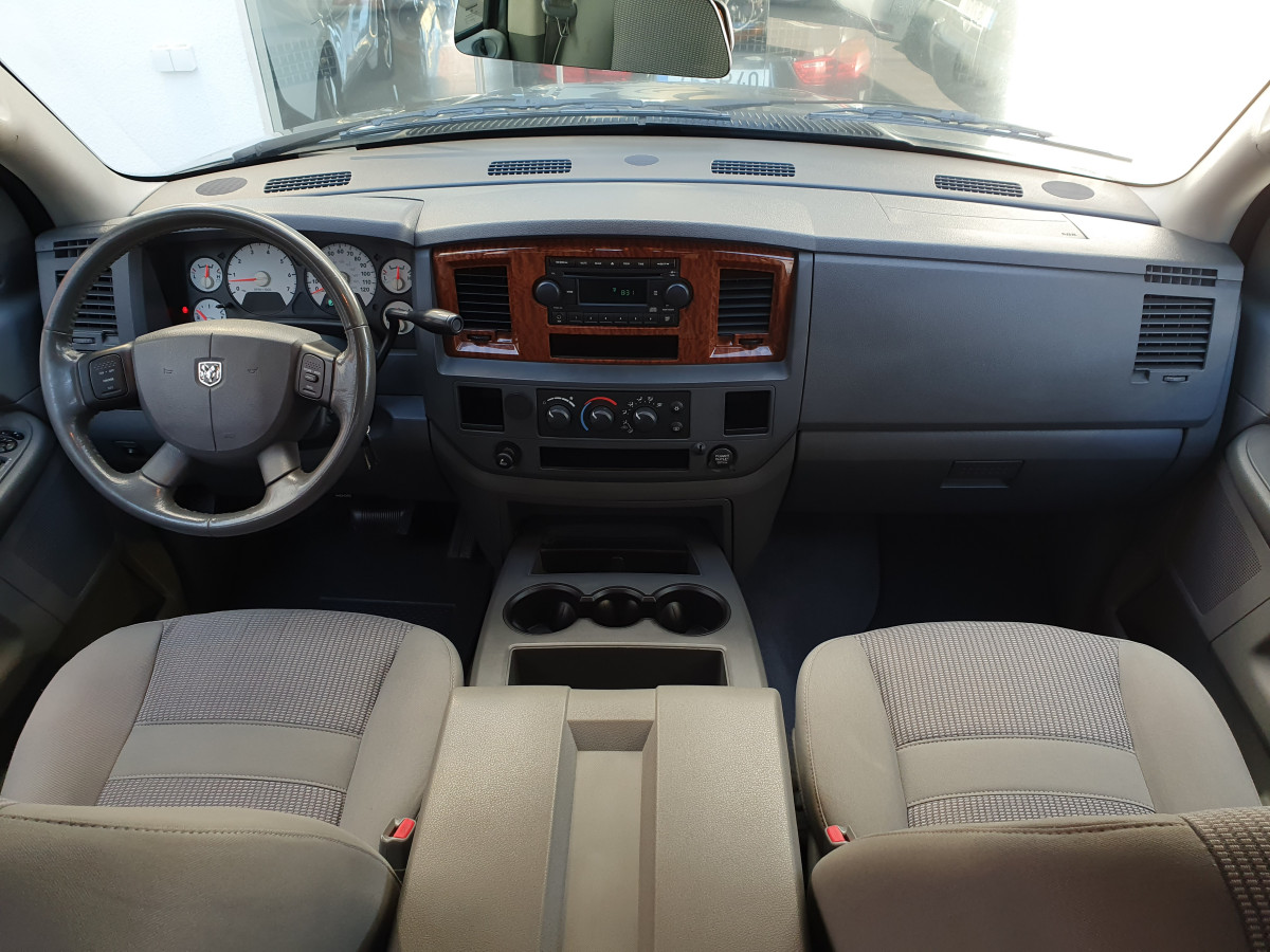 DODGE RAM 1500 4.7L V8 MAGNUM AUTO