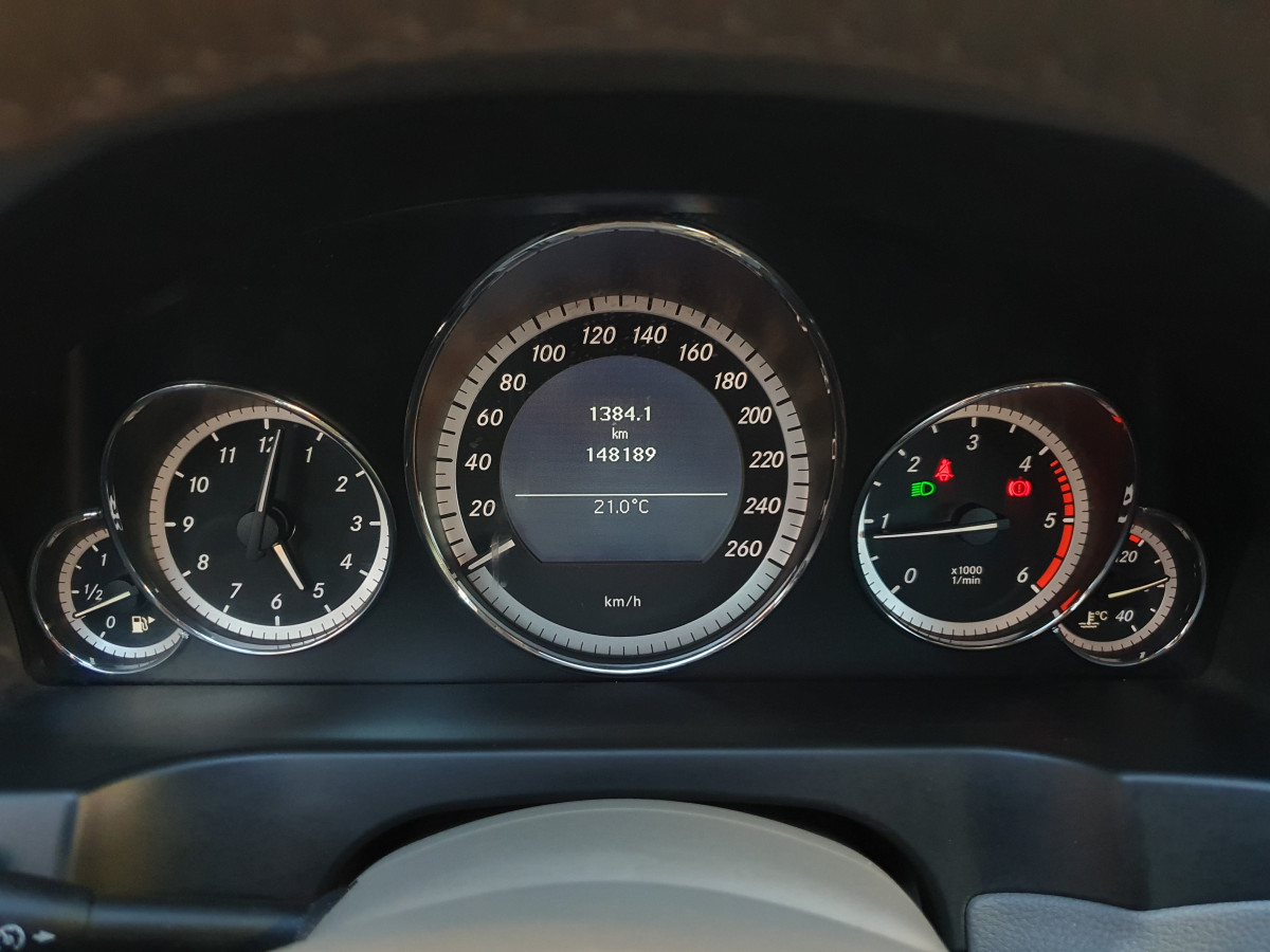 MERCEDES E 220 CDI CABRIO AVANTEGARDE