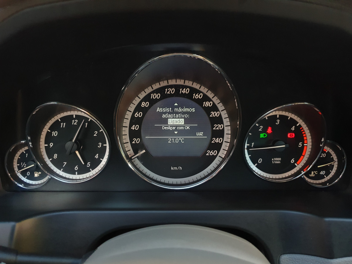 MERCEDES E 220 CDI CABRIO AVANTEGARDE