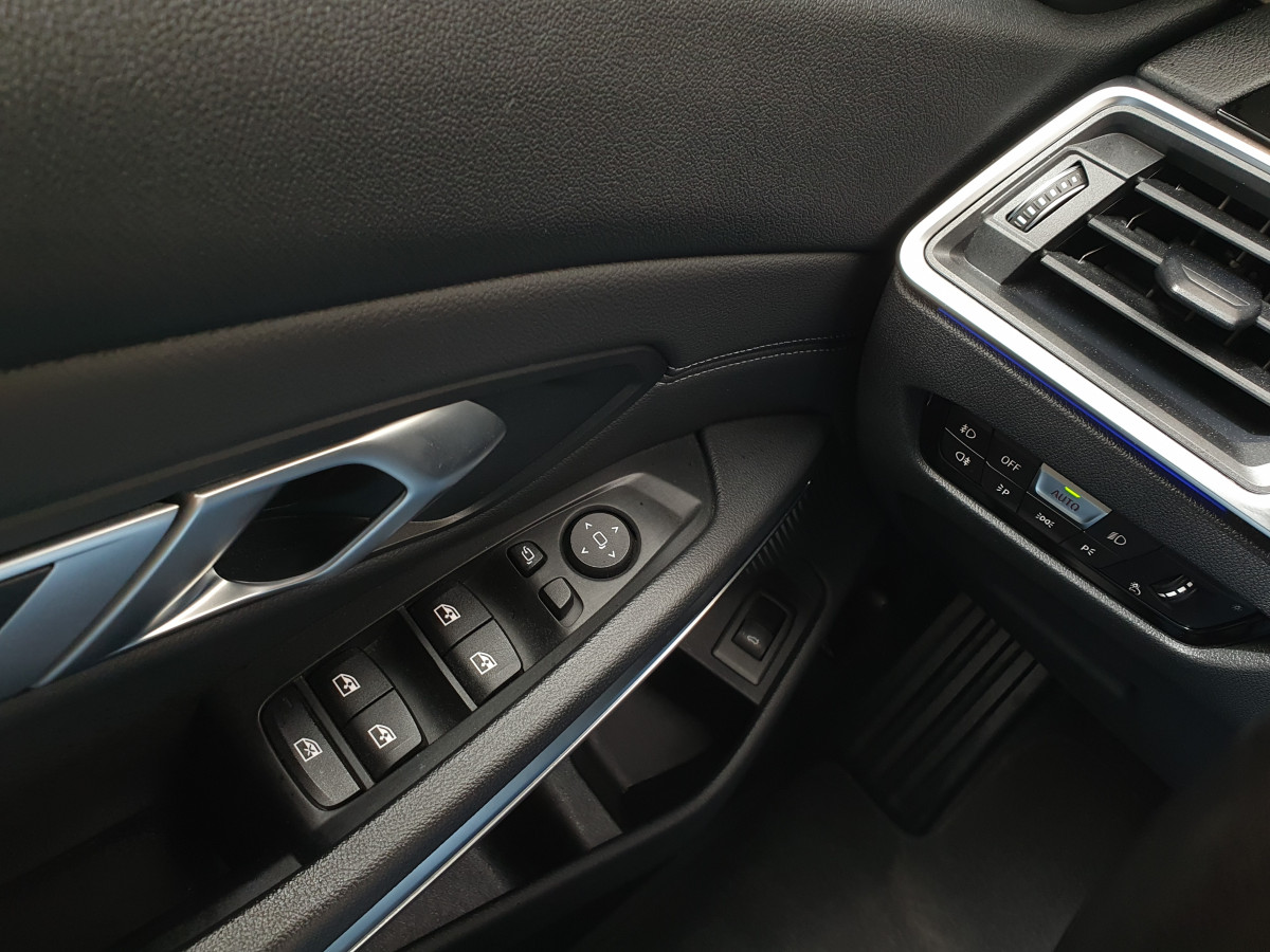 BMW 320 D TOURING SPORT LINE AUTO