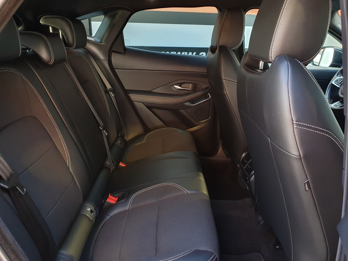 JAGUAR E-PACE 2.0 I4D R-DYNAMIC S