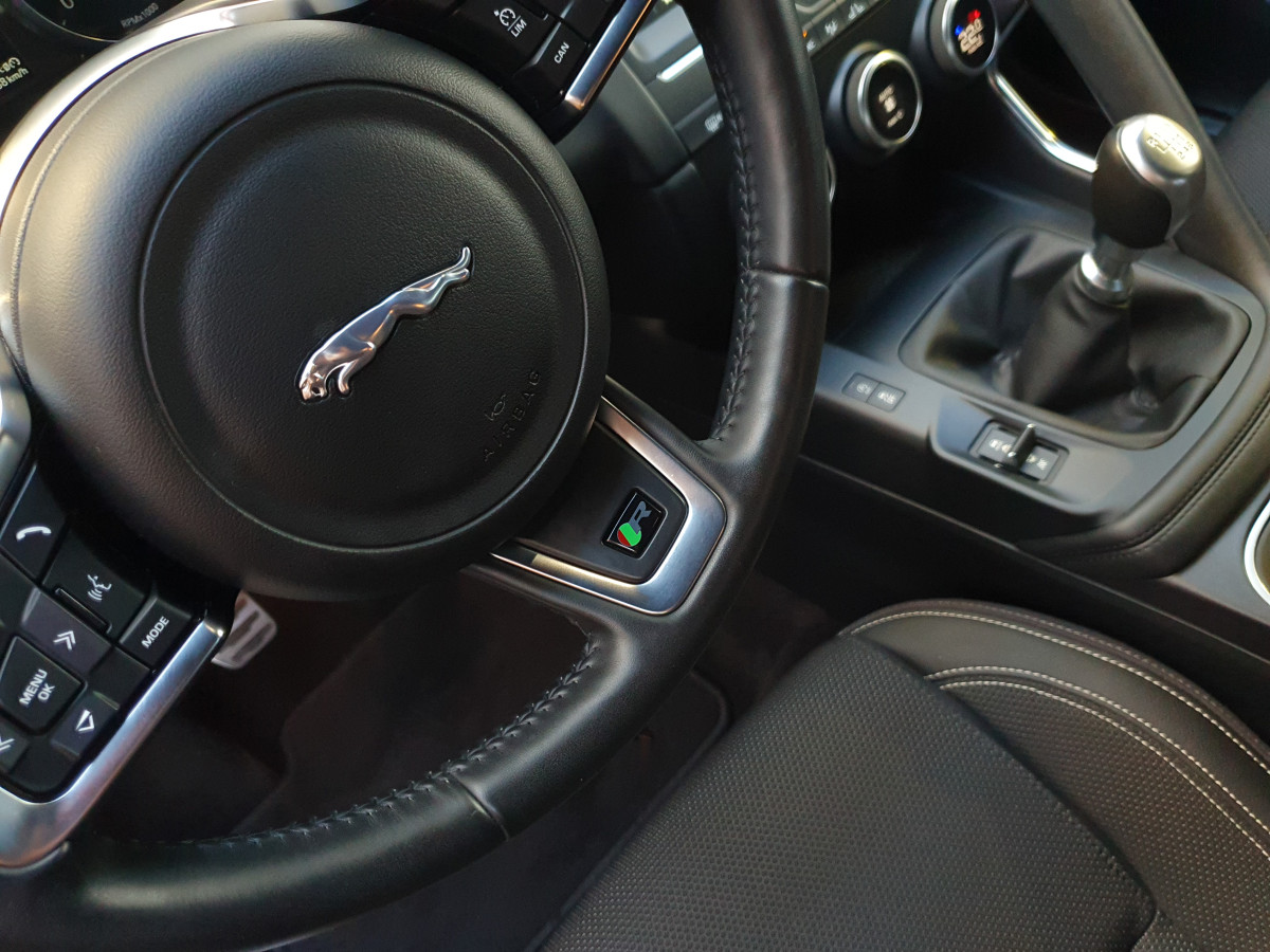 JAGUAR E-PACE 2.0 I4D R-DYNAMIC S