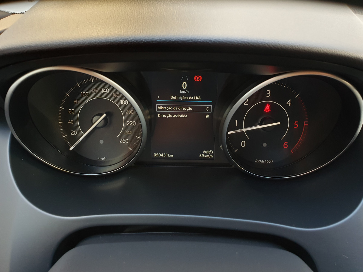 JAGUAR E-PACE 2.0 I4D R-DYNAMIC S