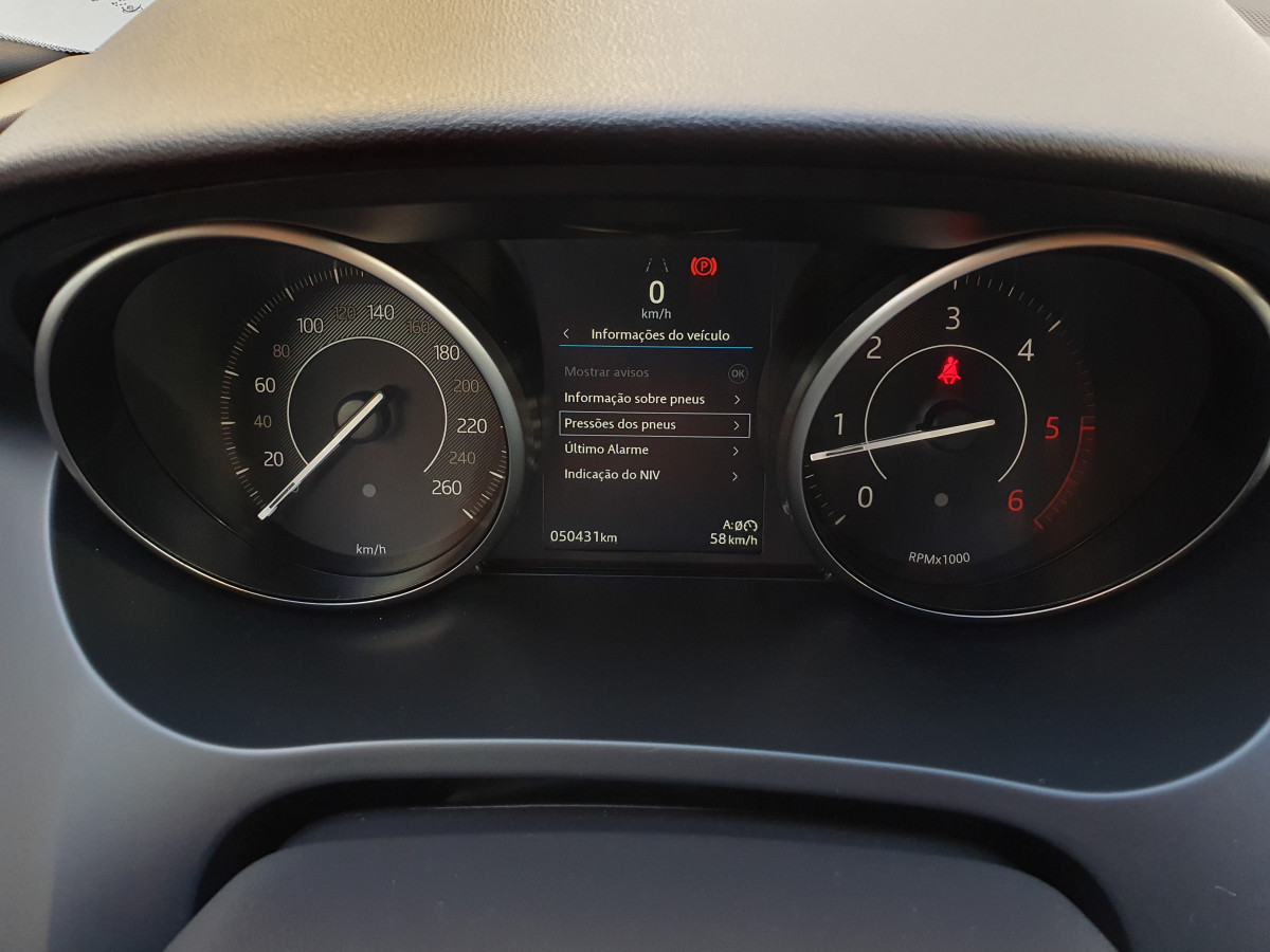 JAGUAR E-PACE 2.0 I4D R-DYNAMIC S