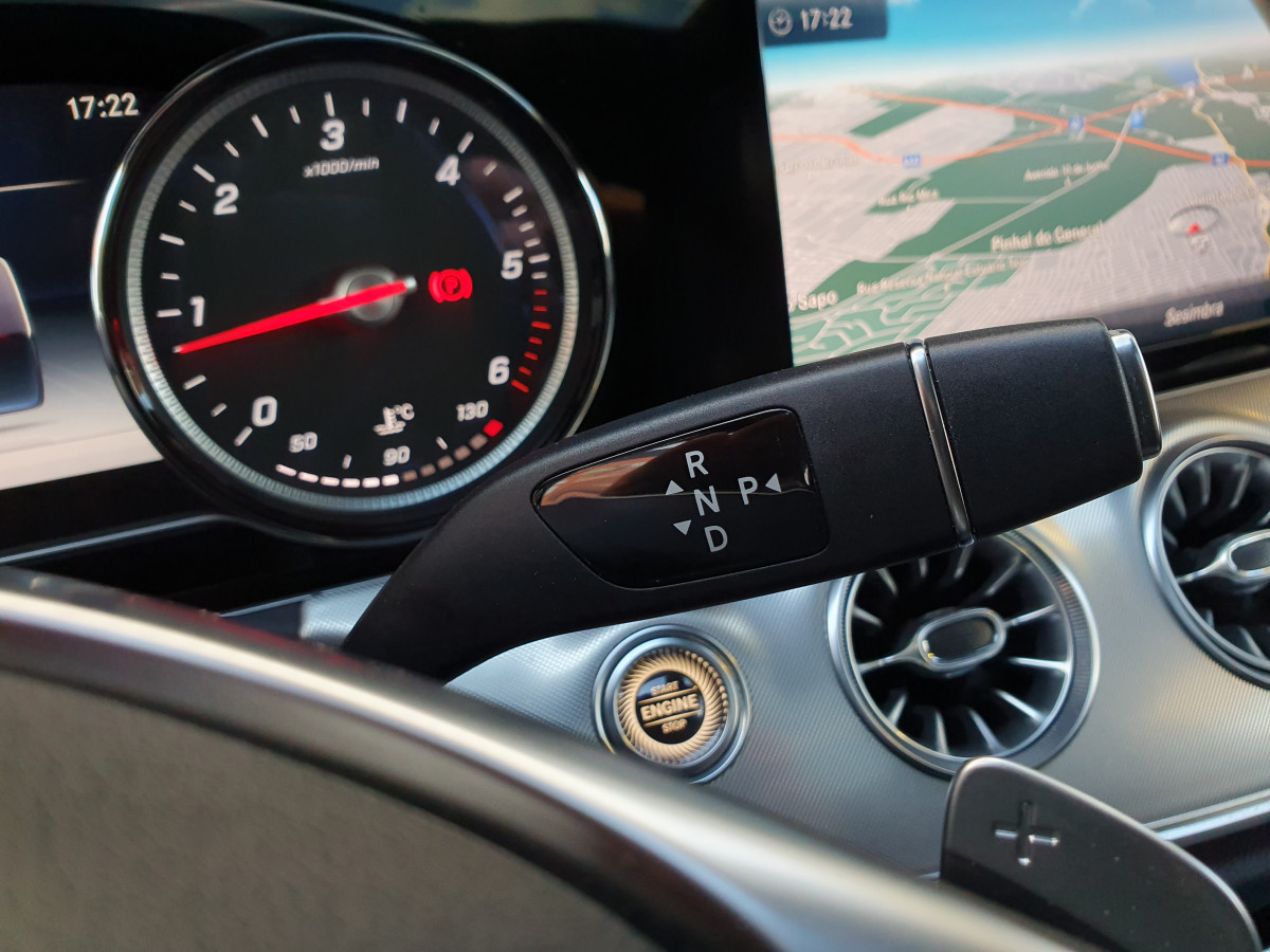 MERCEDES E 220 D COUPE AMG LINE AUTO