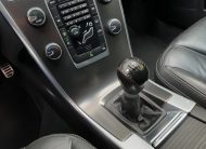 VOLVO XC60 2.0 D4 R-DESIGN