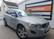 VOLVO XC60 2.0 D4 R-DESIGN
