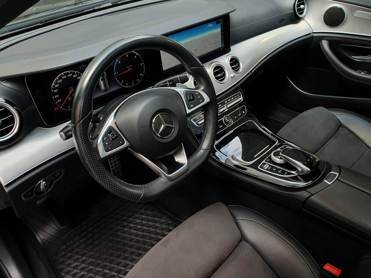 MERCEDES E 220 D STATION AVANTGARDE AUTO