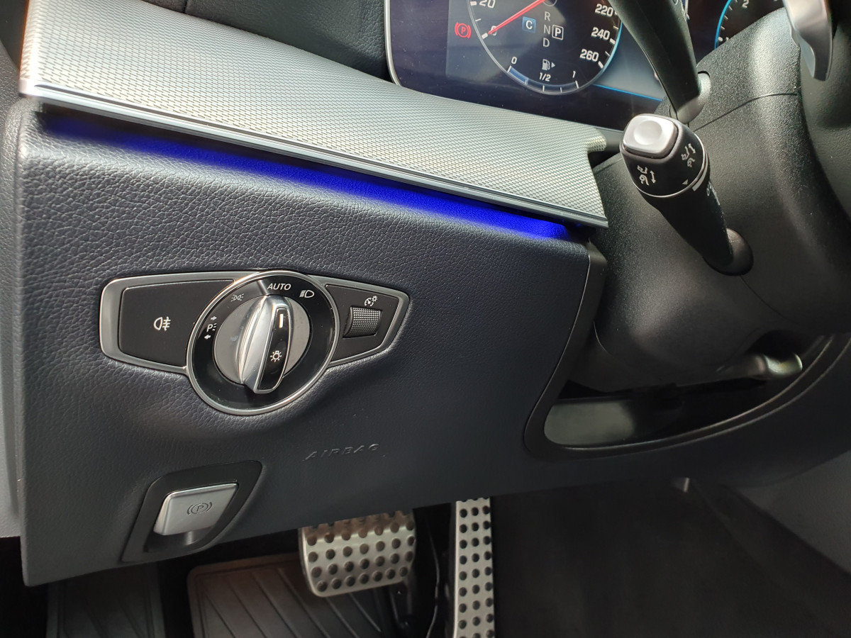 MERCEDES E 220 D STATION AVANTGARDE AUTO