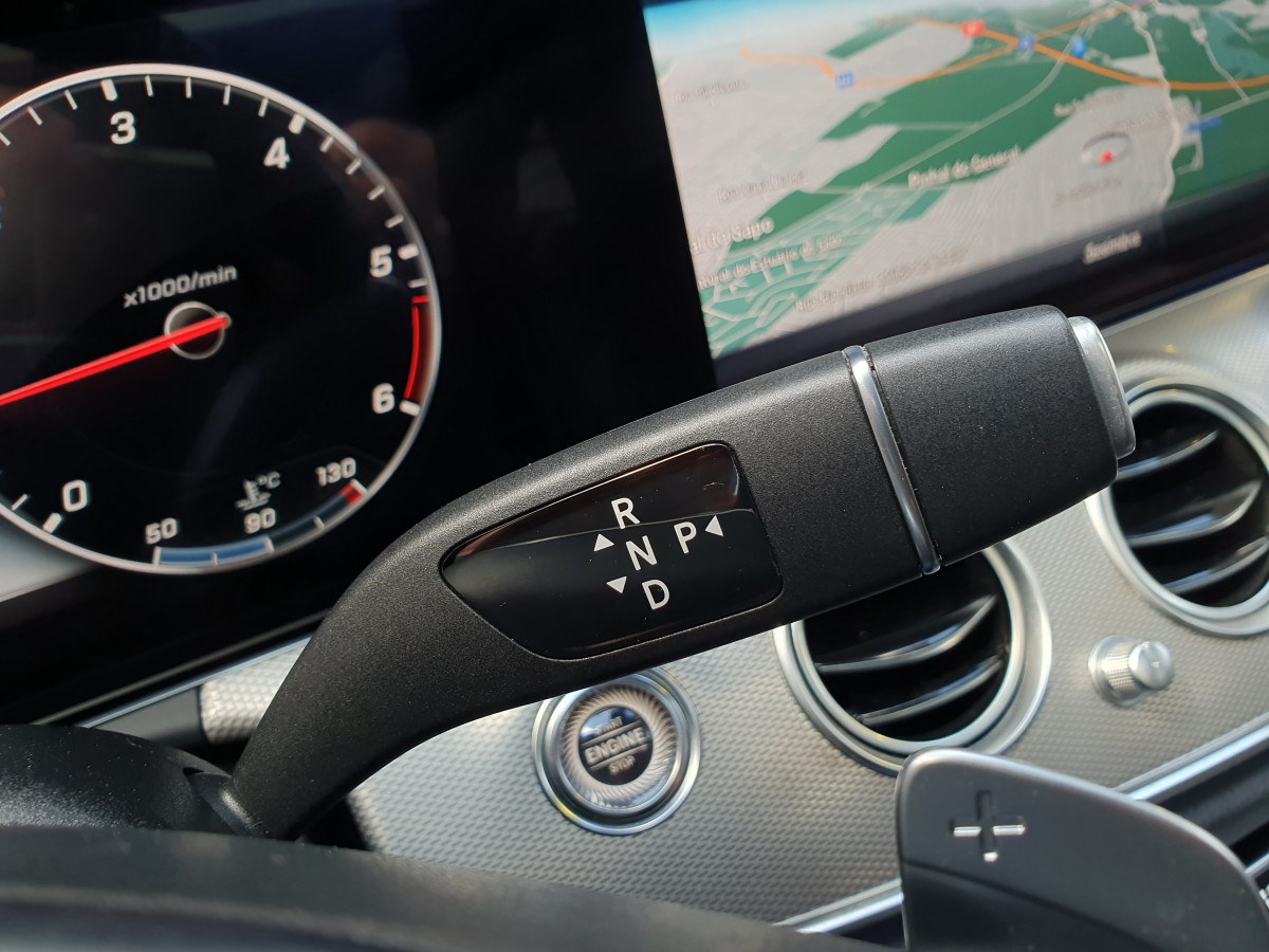 MERCEDES E 220 D STATION AVANTGARDE AUTO