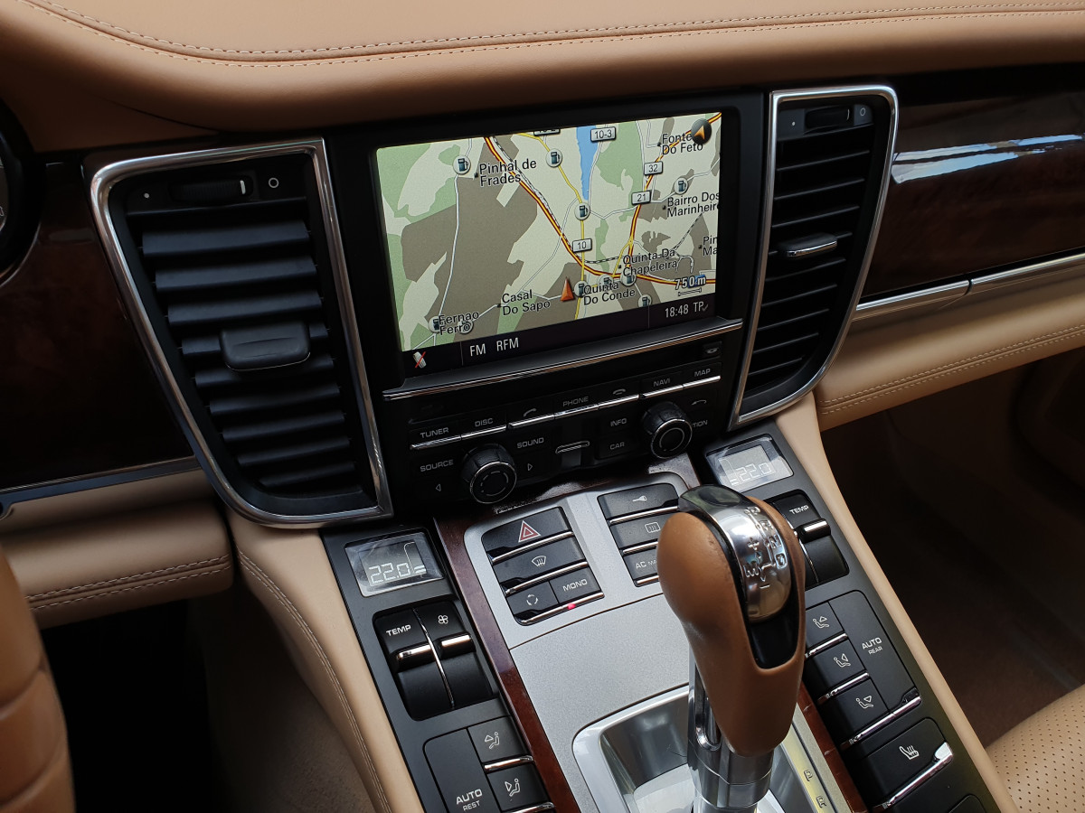 PORSCHE PANAMERA S HYBRID