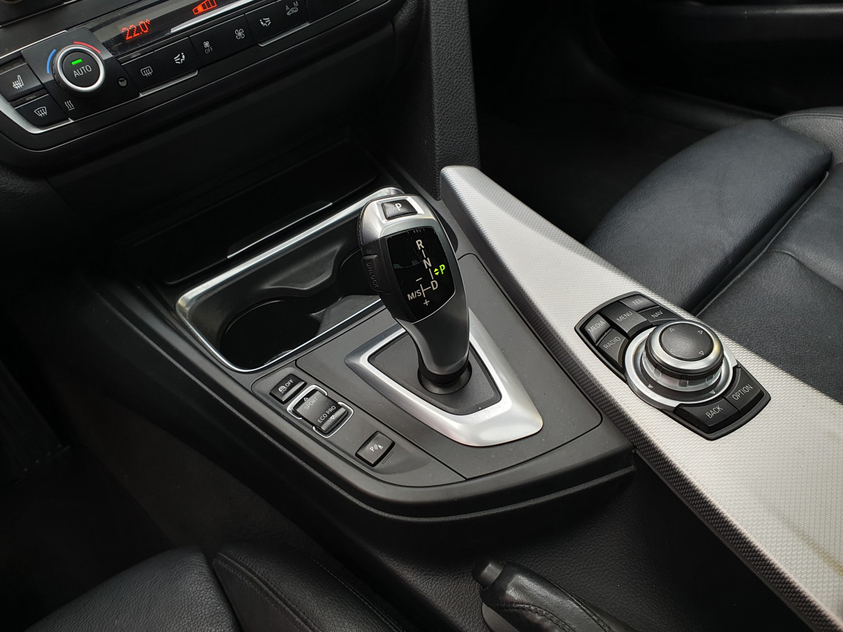 BMW 320 D A TOURING PACK M AUTO