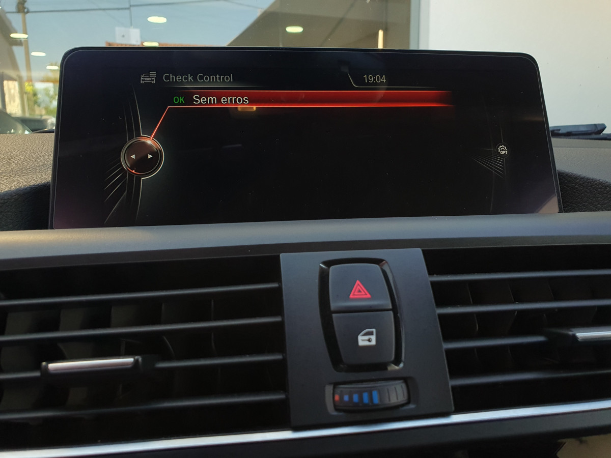 BMW 228 I XDRIVE SPORT AUTO