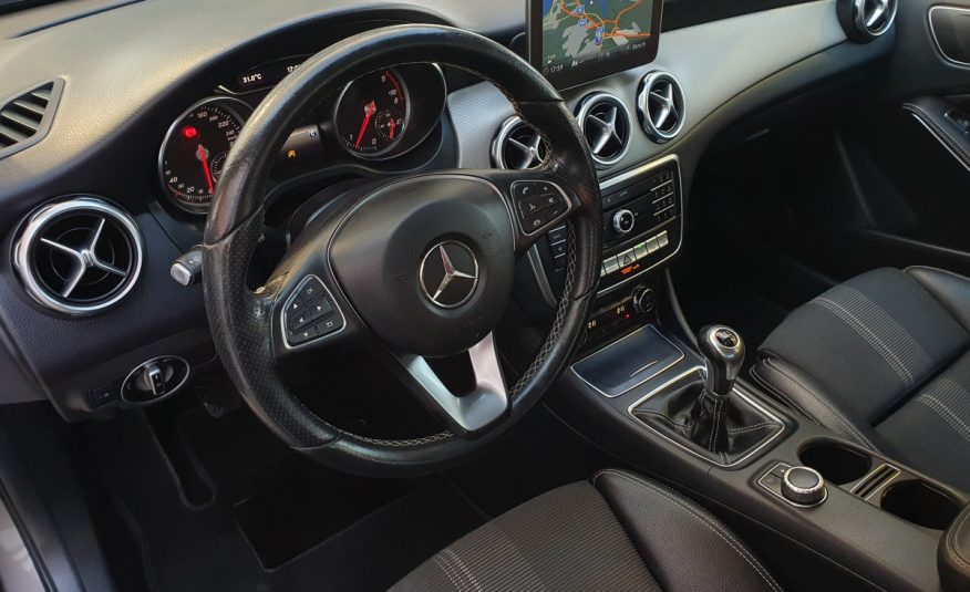 MERCEDES GLA 200 D URBAN