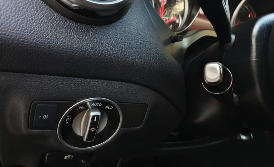 MERCEDES GLA 200 D URBAN