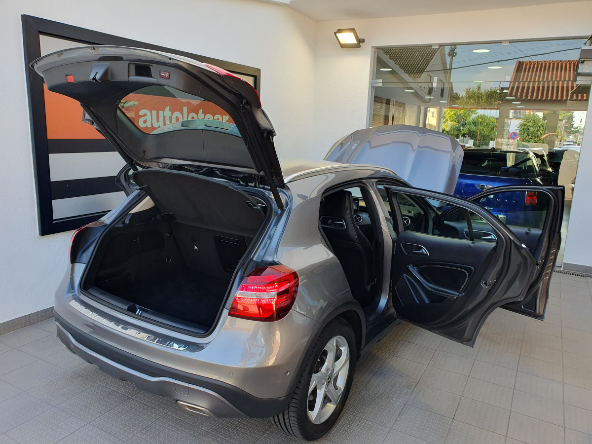 MERCEDES GLA 200 D URBAN