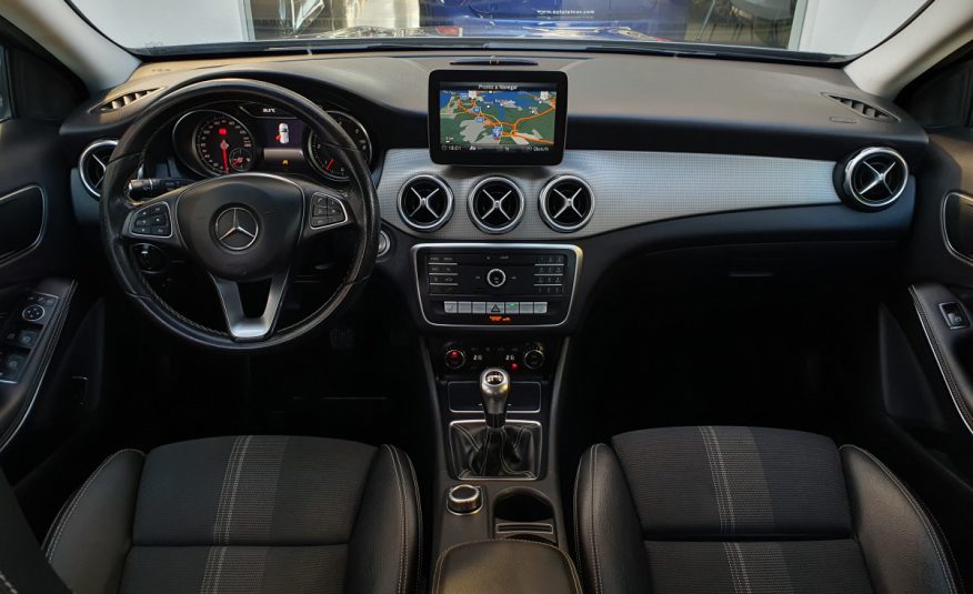 MERCEDES GLA 200 D URBAN