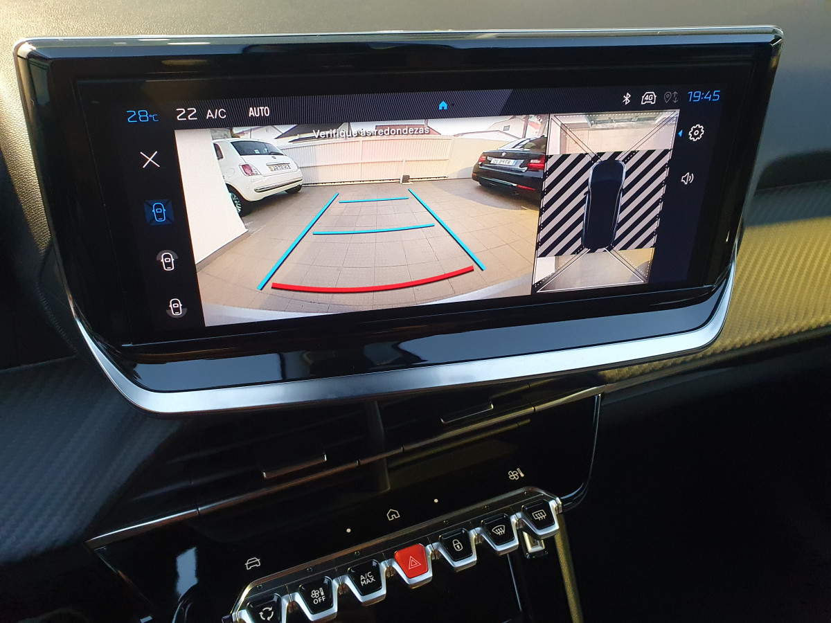 PEUGEOT 2008 1.2 HYBRID ALLURE AUTO