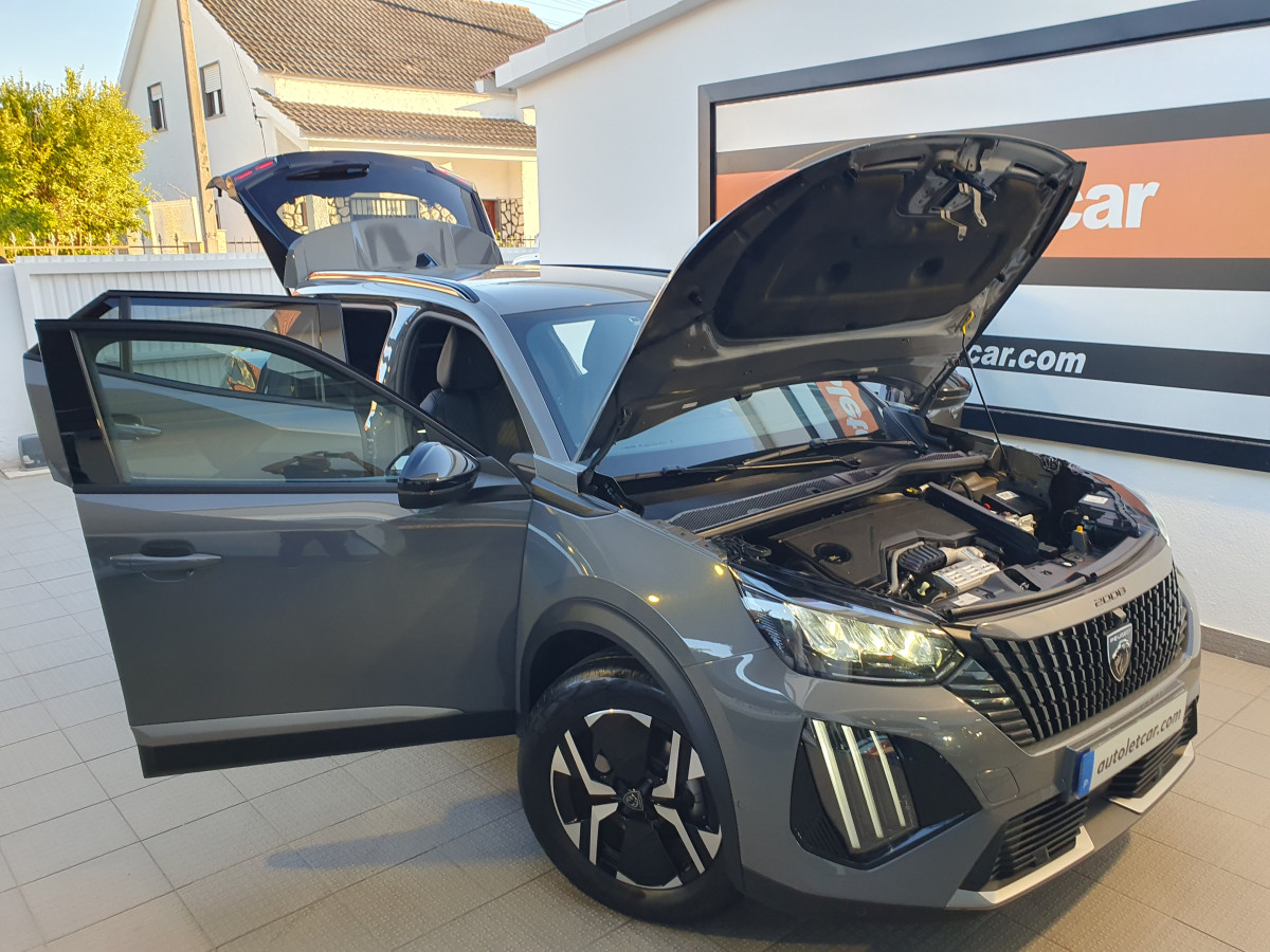 PEUGEOT 2008 1.2 HYBRID ALLURE AUTO