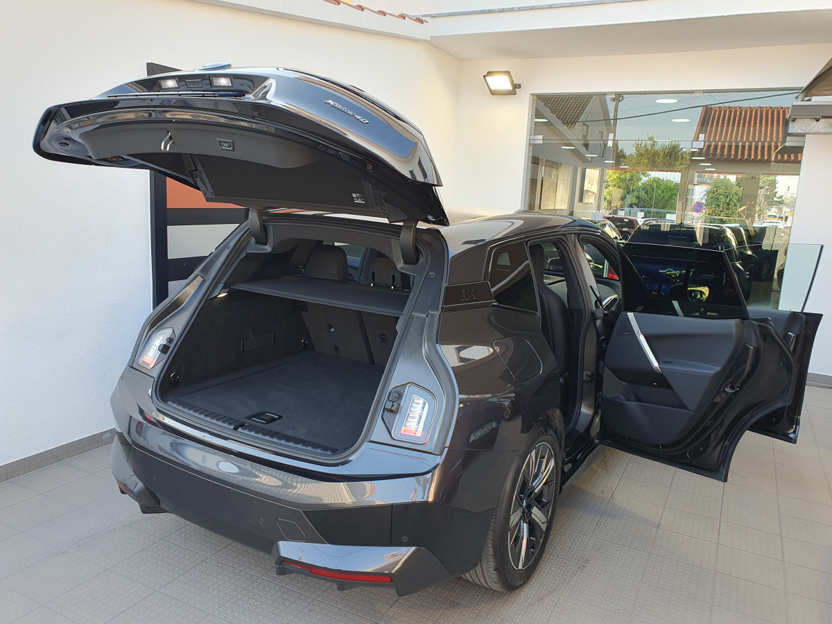 BMW IX XDRIVE 40 PACK DESPORTIVO