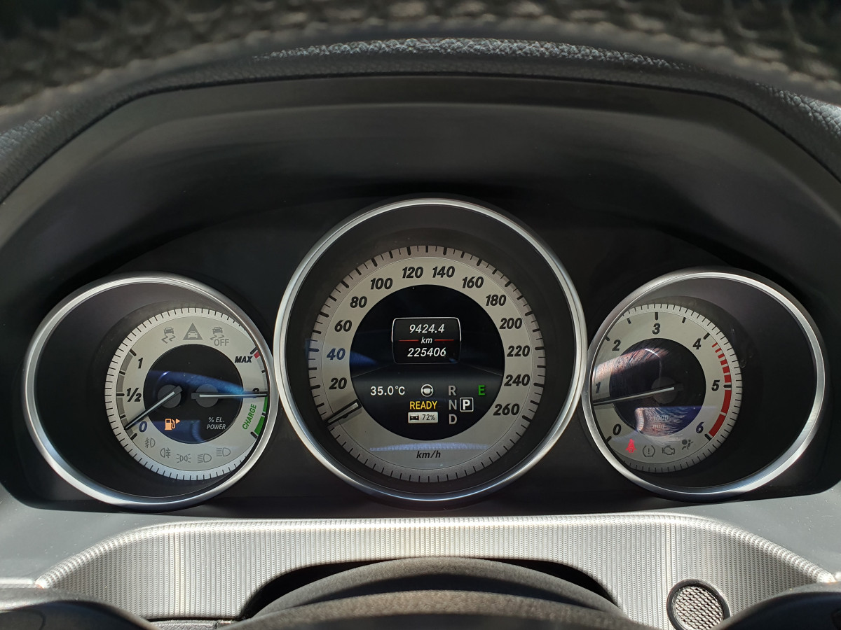 MERCEDES E 300 BLUETEC HYBRID STATION AMG EDITION