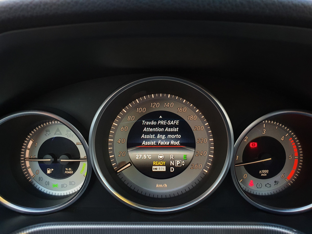 MERCEDES E 300 BLUETEC HYBRID STATION AMG EDITION