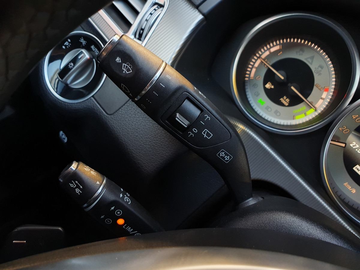 MERCEDES E 300 BLUETEC HYBRID STATION AMG EDITION