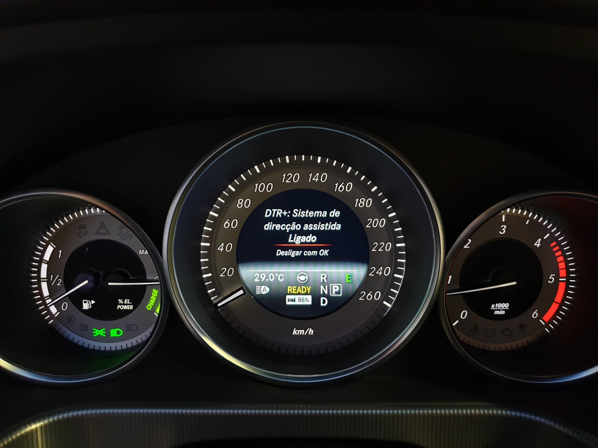 MERCEDES E 300 BLUETEC HYBRID STATION AMG EDITION