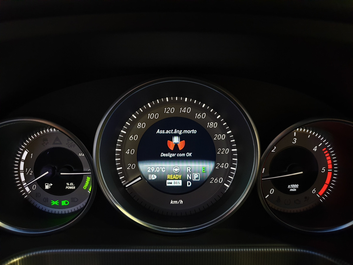MERCEDES E 300 BLUETEC HYBRID STATION AMG EDITION