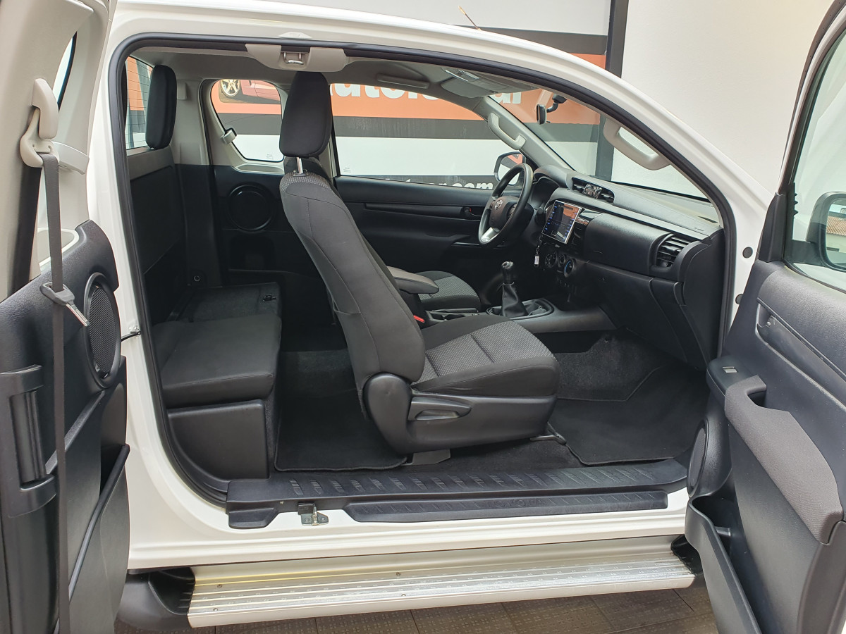 TOYOTA HILUX 2.4 D4D 4X4 3L