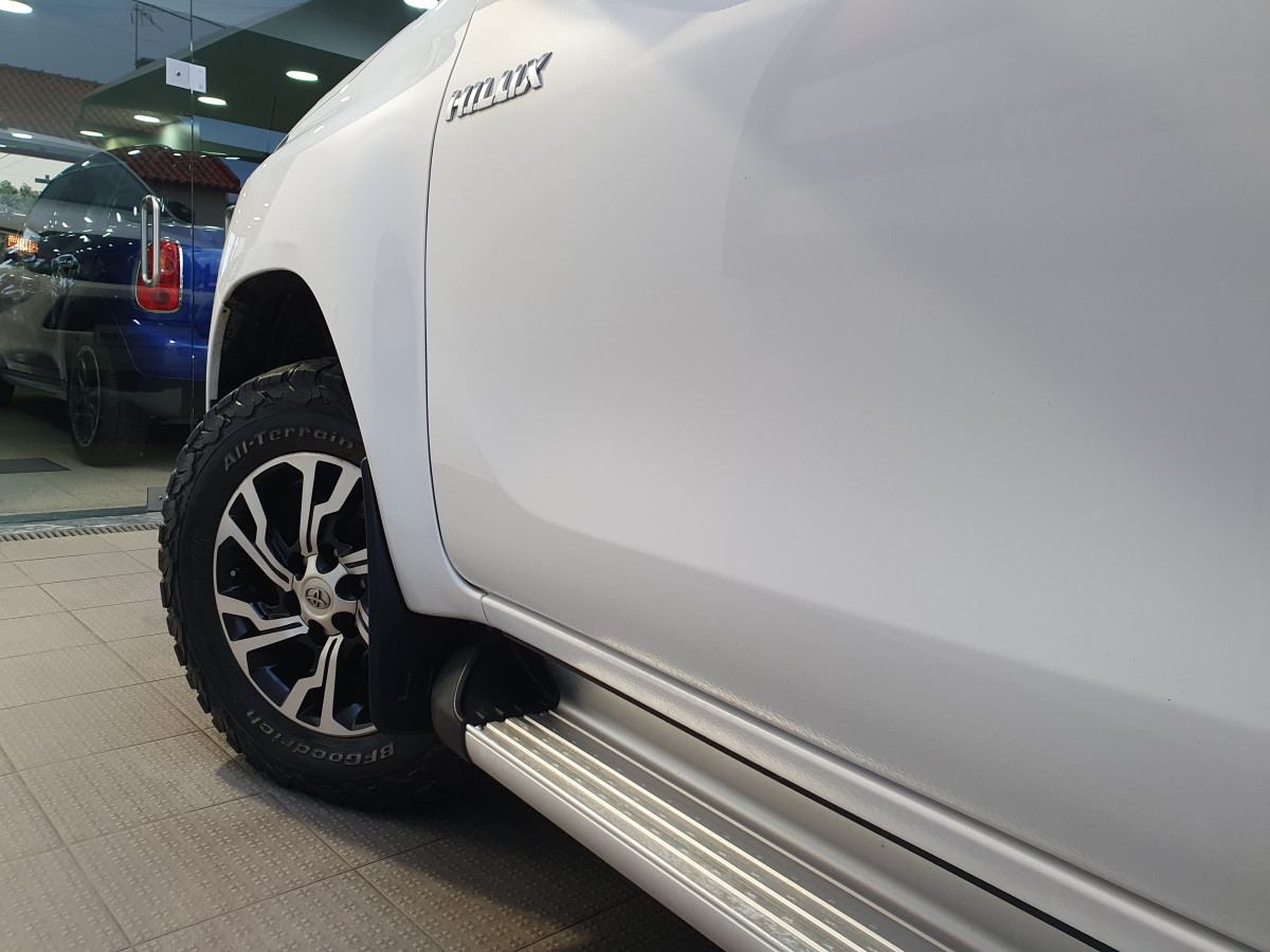 TOYOTA HILUX 2.4 D4D 4X4 3L