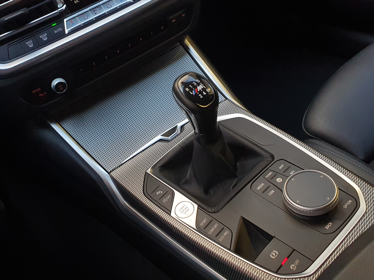 BMW 318 D TOURING PACK M