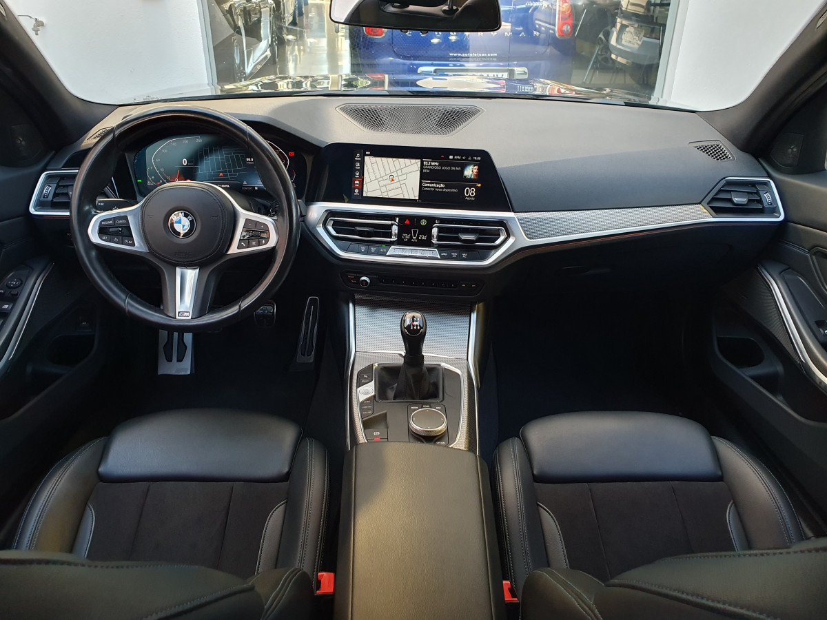 BMW 318 D TOURING PACK M