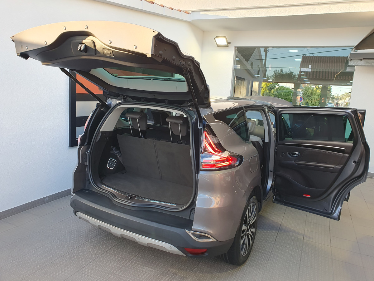 RENAULT ESPACE 1.6 DCI INITIALE PARIS 4CONTROL 7L AUTO