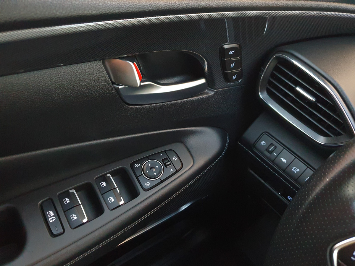 HYUNDAI SANTA FE 2.2 CRDI VANGUARD LUXURY 7L AUTO