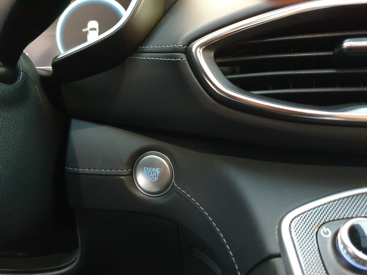 HYUNDAI SANTA FE 2.2 CRDI VANGUARD LUXURY 7L AUTO