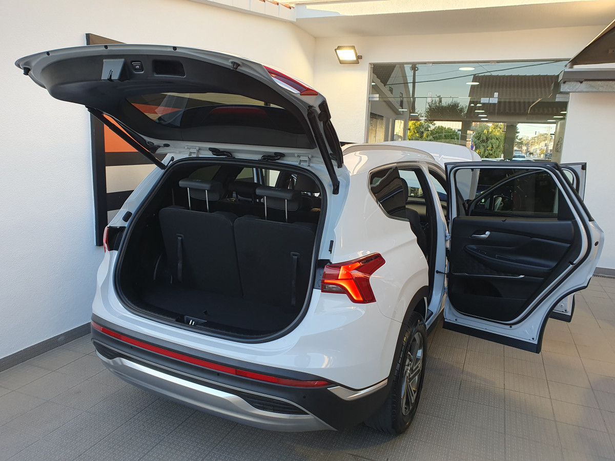 HYUNDAI SANTA FE 2.2 CRDI VANGUARD LUXURY 7L AUTO