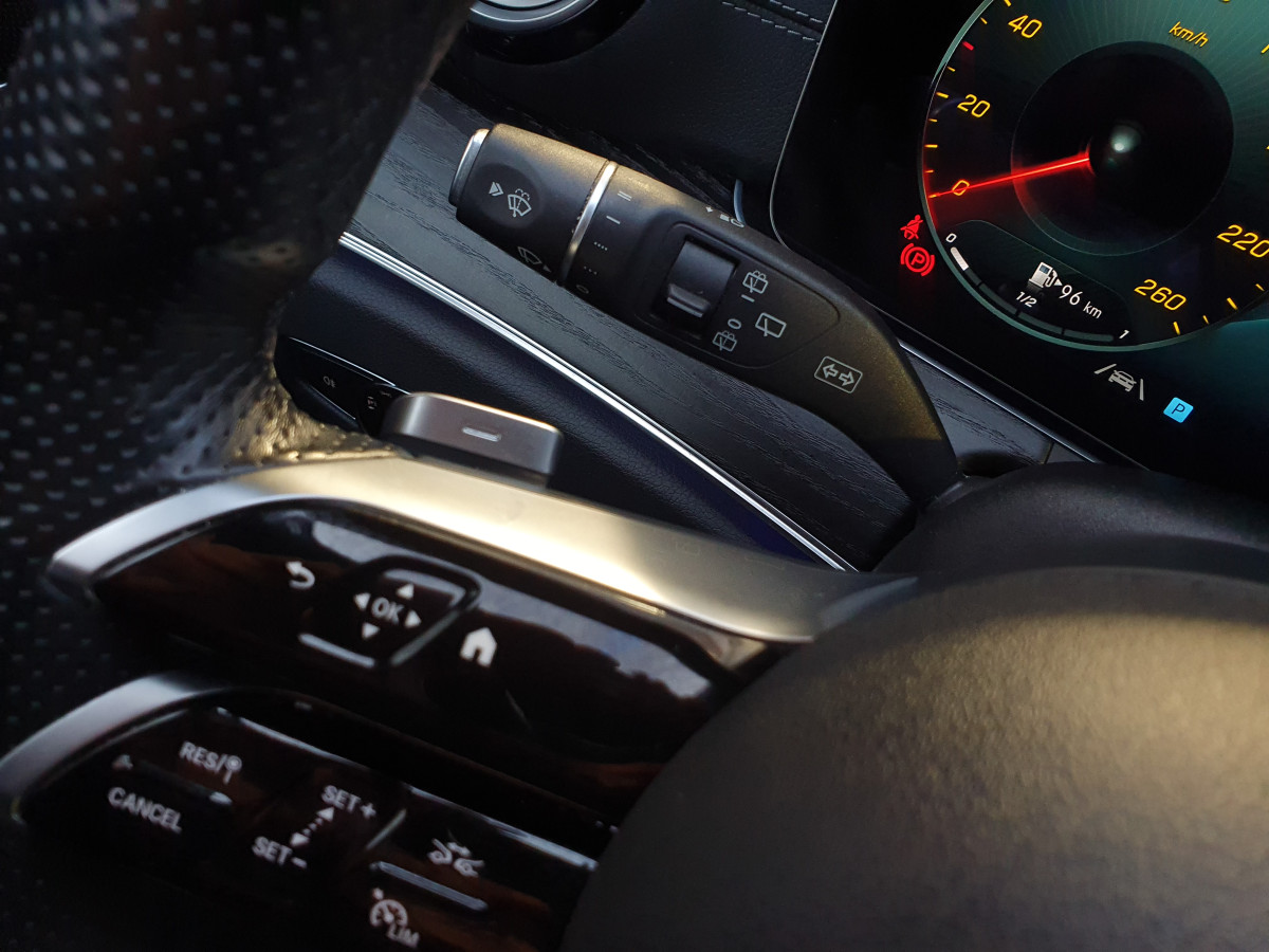 MERCEDES E 300 DE STATION AMG LINE