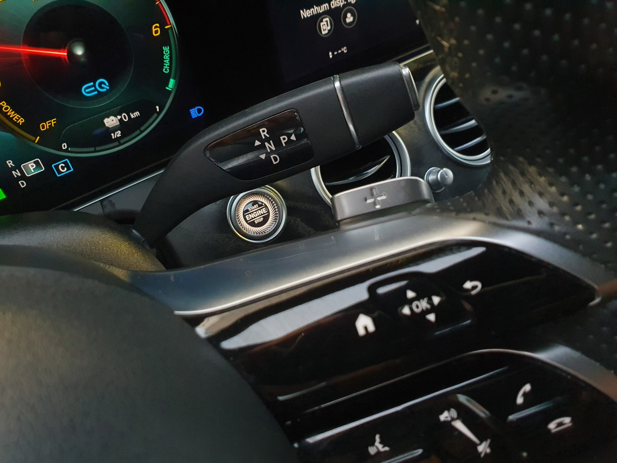 MERCEDES E 300 DE STATION AMG LINE