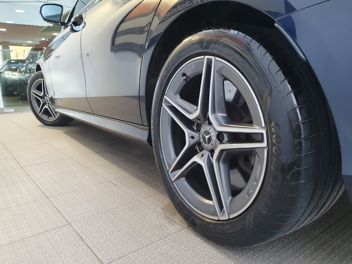 MERCEDES E 300 DE STATION AMG LINE