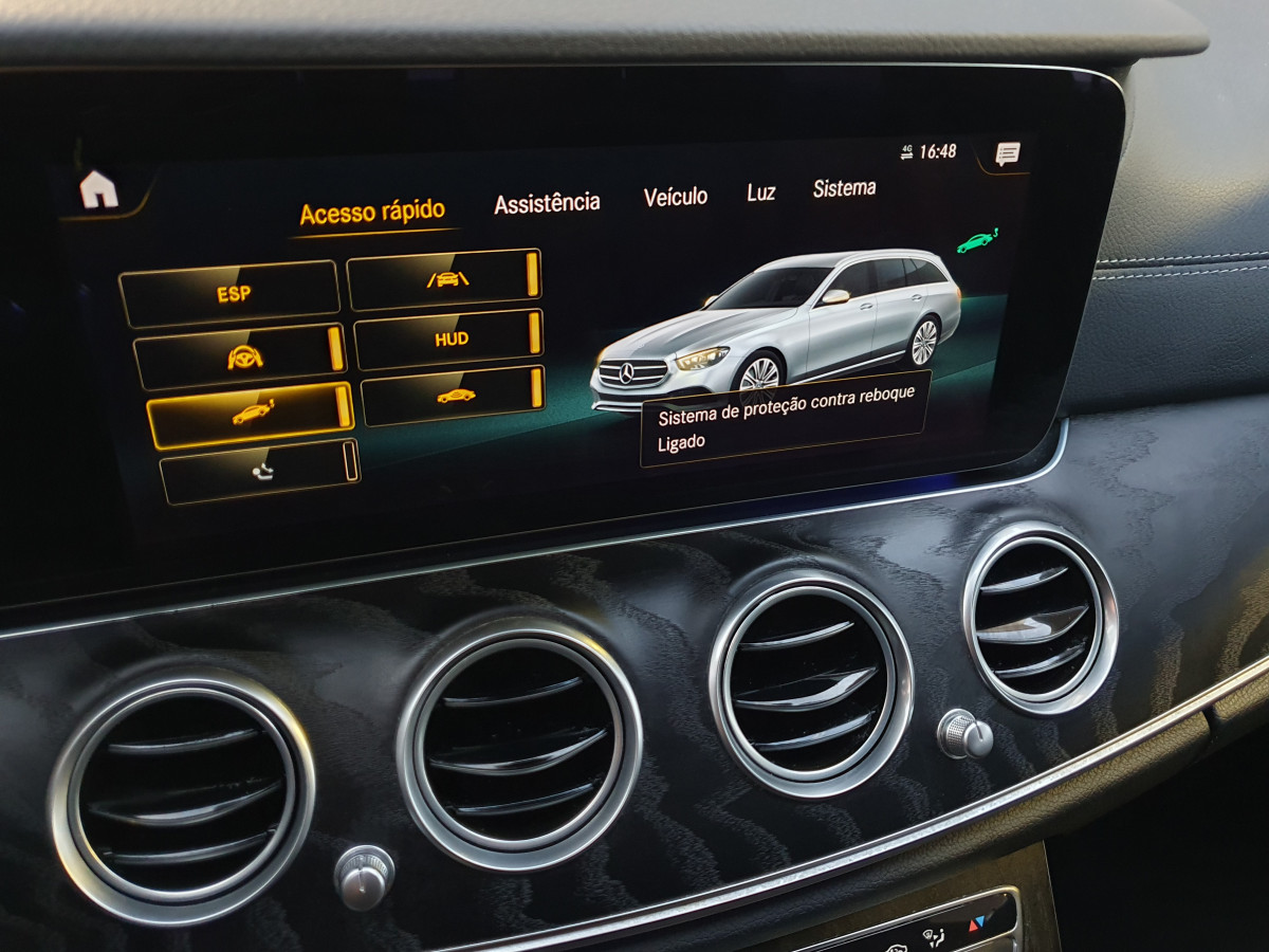 MERCEDES E 300 DE STATION AMG LINE