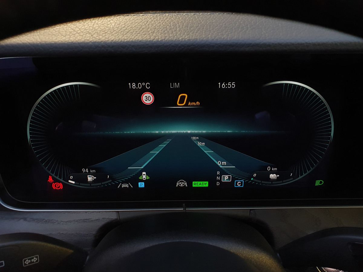 MERCEDES E 300 DE STATION AMG LINE