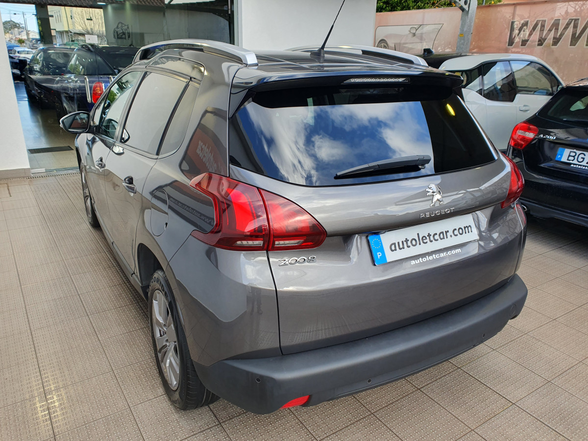 PEUGEOT 2008 1.6 BLUE-HDI STYLE
