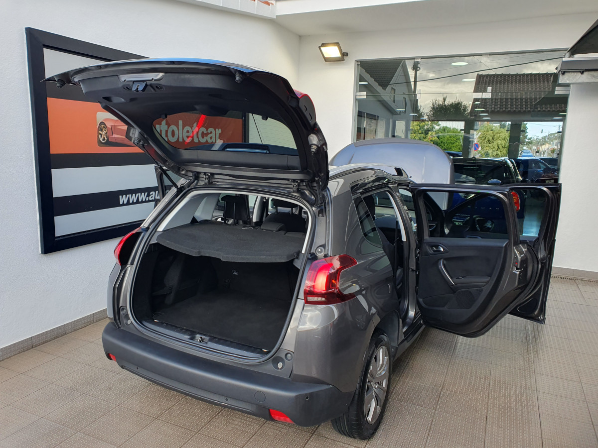 PEUGEOT 2008 1.6 BLUE-HDI STYLE